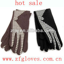 lady wool gloves named fashion houndstooth stud string knit gloves